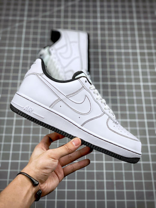【耐克】白黑缝线空军一号 商品图3