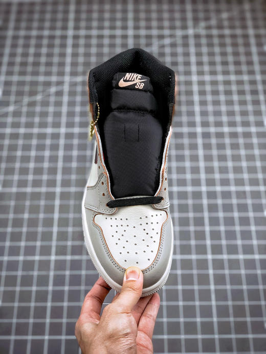 乔1-灰黑
尺码备注 商品图1