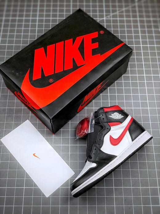 Air Jordan 1 Retro  "Black Gym Red"
红钩黑脚趾2019款 商品图2