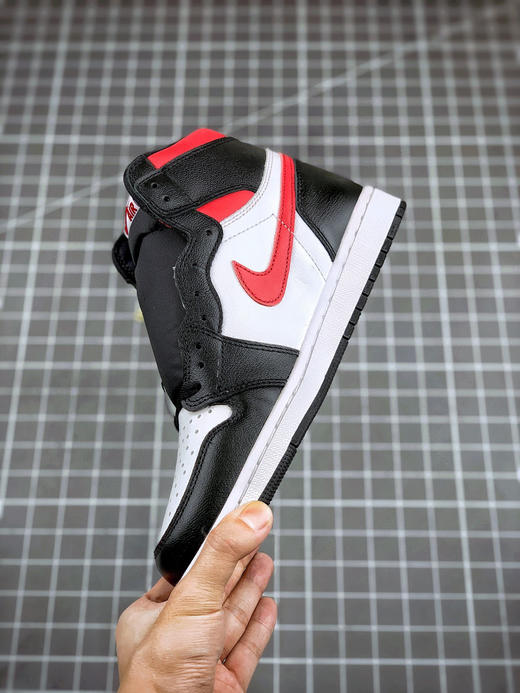 Air Jordan 1 Retro  "Black Gym Red"
红钩黑脚趾2019款 商品图5