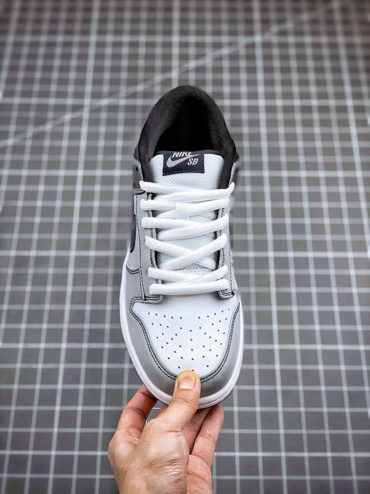 Nike Dunk SB Low Pro
低帮运动休闲板鞋 白月亮配色 商品图1