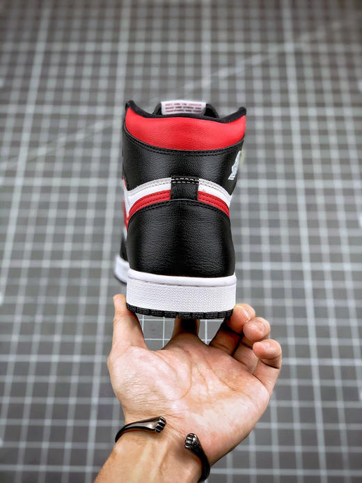Air Jordan 1 Retro  "Black Gym Red"
红钩黑脚趾2019款 商品图7