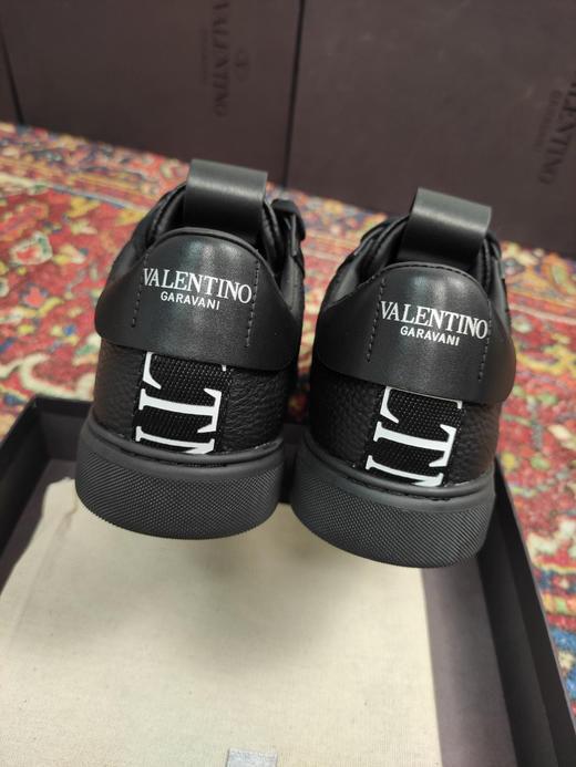 华伦天奴小白鞋-黑白 商品图3