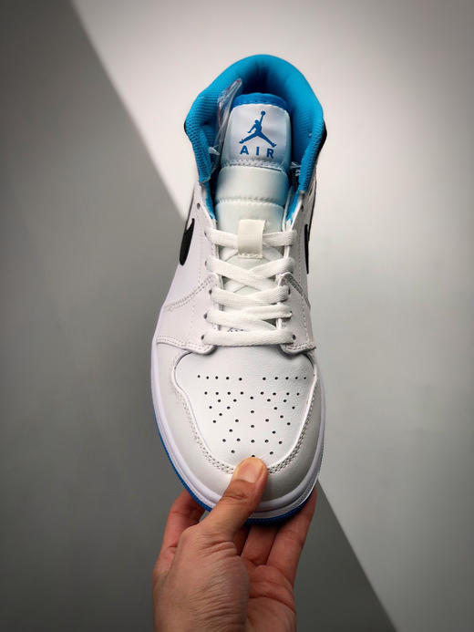 乔1-黑白蓝
尺码备注 商品图1