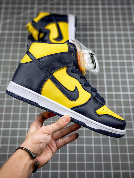 NK SB Dunk Hi SP ’Michigan’
密歇根 商品图3