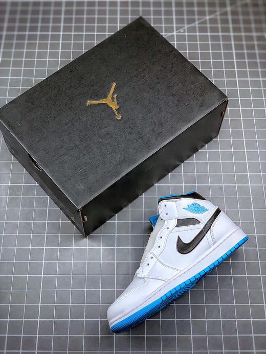 乔1-激光蓝
尺码备注 商品图2