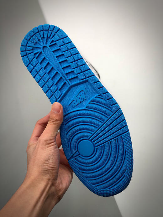 乔1-黑白蓝
尺码备注 商品图6