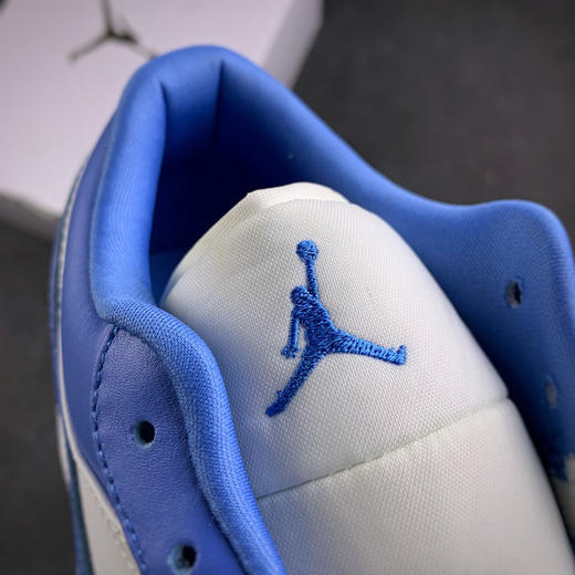 乔1-北卡蓝
尺码备注 商品图6