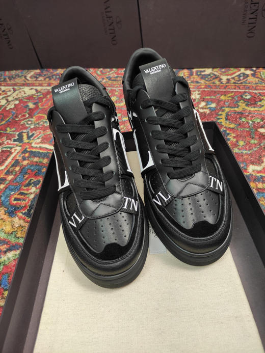 华伦天奴小白鞋-全黑 商品图5