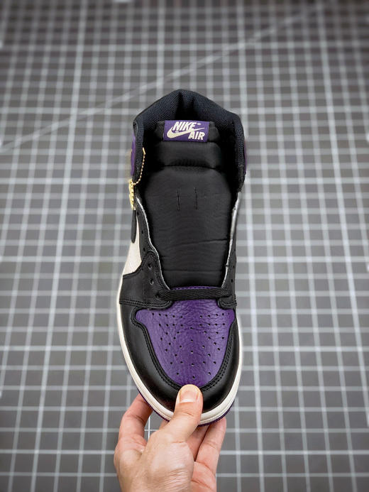 AirJordan 1 Retro "Court Purple"
黑紫 / 紫脚趾 商品图1