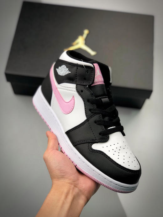 乔1-黑白粉
尺码备注 商品图0