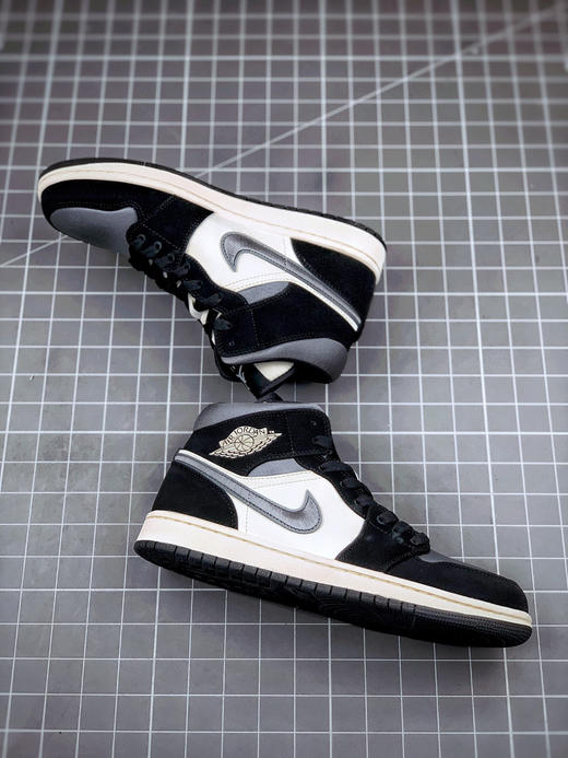 乔1-丝绸伯爵
尺码备注 商品图3