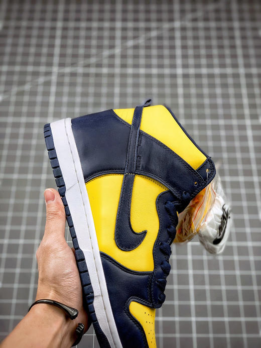 NK SB Dunk Hi SP ’Michigan’
密歇根 商品图8