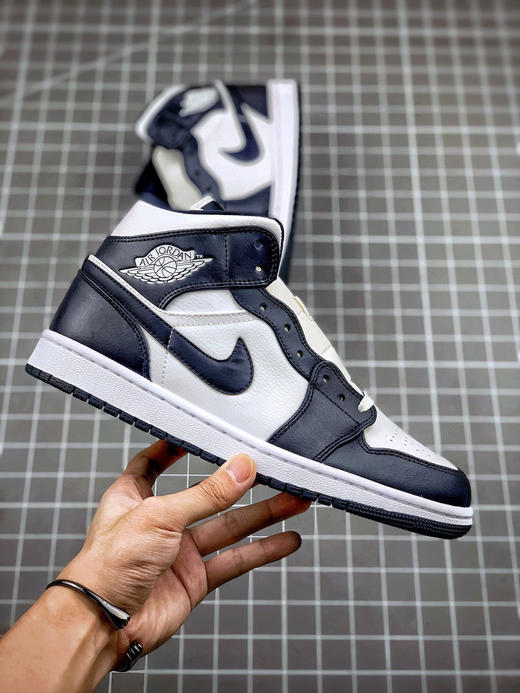 乔1-黑曜石
尺码备注 商品图3