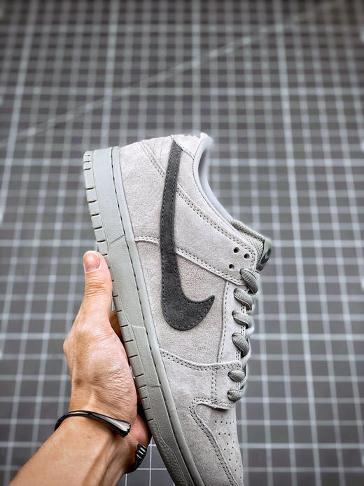 NIKE Dunk SB LOW PRO
灰黑麂皮 商品图8