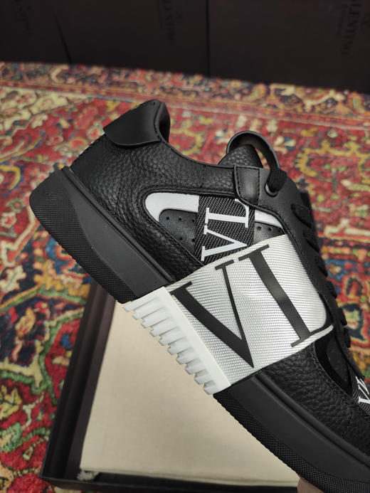 华伦天奴小白鞋-黑白 商品图6