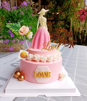 优雅女神蛋糕（半翻糖装饰）