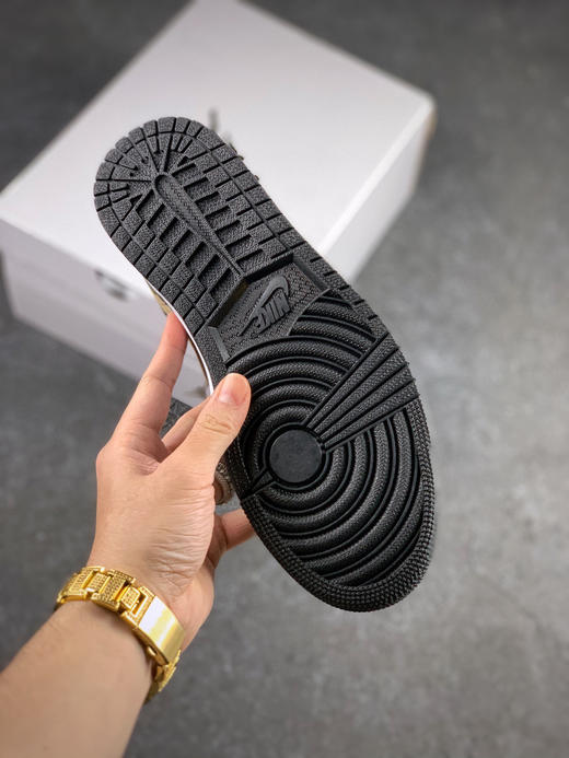 乔1-橄榄绿
尺码备注 商品图4