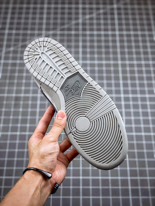 NIKE Dunk SB LOW PRO
灰黑麂皮 商品图6
