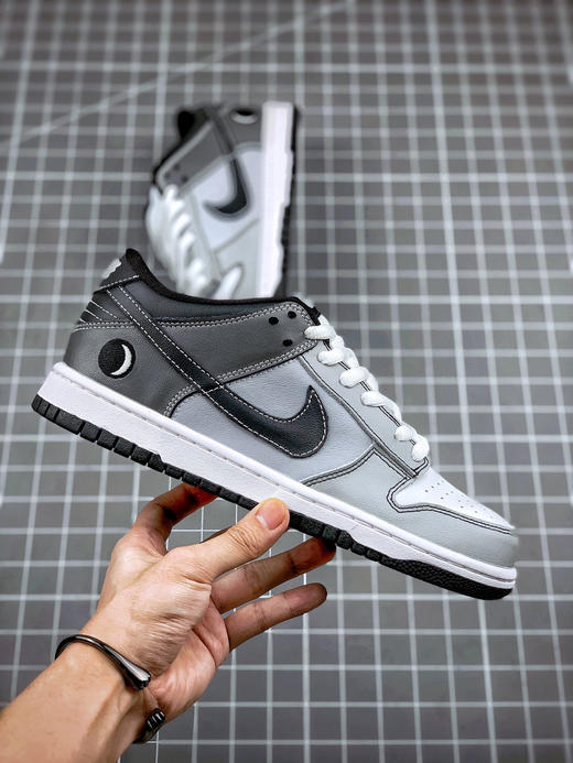 Nike Dunk SB Low Pro
低帮运动休闲板鞋 白月亮配色 商品图3