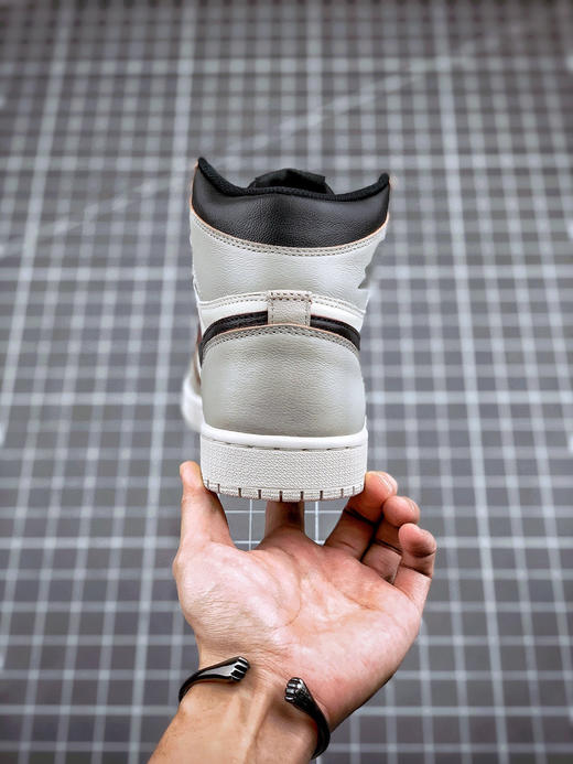 乔1-灰黑
尺码备注 商品图7