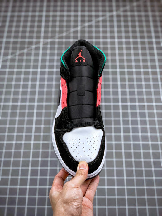 乔1-新南海岸
尺码备注 商品图1