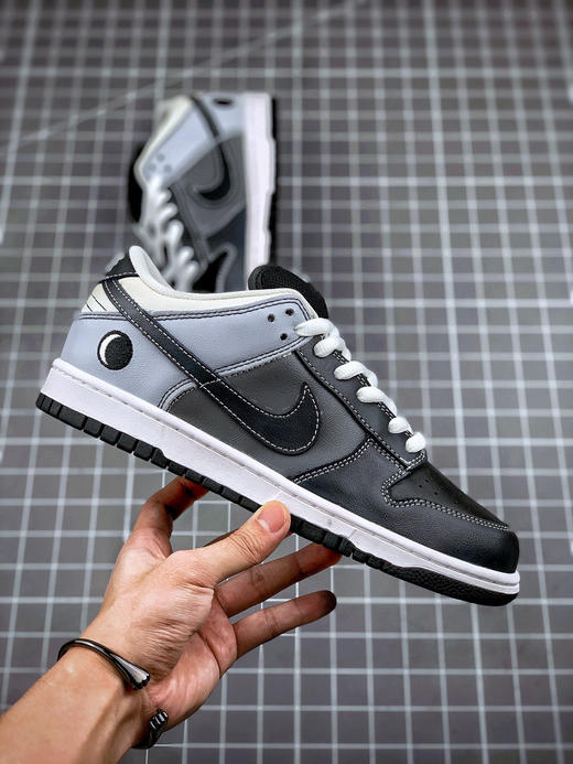 NK Dunk SB LOW Eclipse
低帮运动休闲板鞋 月食配色 商品图3
