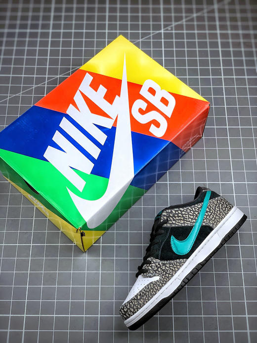 Nike SB Dunk Low “Elephant” 
蒂芙尼灰大象爆裂纹 商品图2