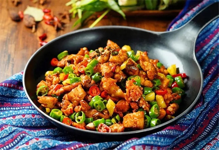 小炒肉(1份)太安洋芋鸡/他留鲜椒鸡(2选1)套餐包含98元抢原价198元3-4