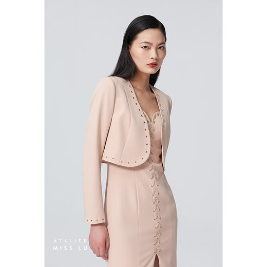 【焦糖皮囊】强势金属气眼设计垫肩短款造型裸驼色外套/00183 商品图3