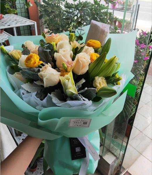 （仅限东莞区域）11支香槟玫瑰 商品图0