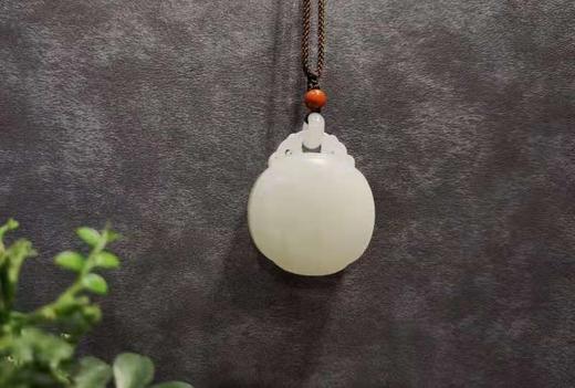 【御珠宫坊】羊脂白玉平安锁挂件 商品图3