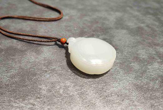 【御珠宫坊】羊脂白玉平安锁挂件 商品图4