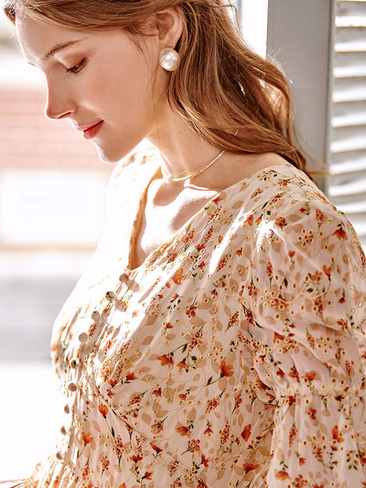 欧芮儿法式碎花连衣裙2021春夏新款刺绣提花收腰中长款复古裙子女 商品图2