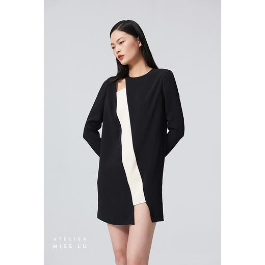 【第一性】不规则条形黑拼米白镂空设计廓H形短款连衣裙/0000663A 商品图1