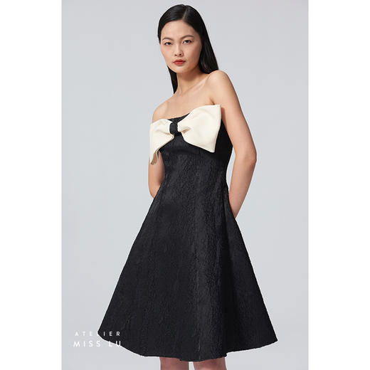 【海盐甜心】米白蝴蝶结立体肌理质感面料黑色及膝A字连衣裙/0000704 商品图2