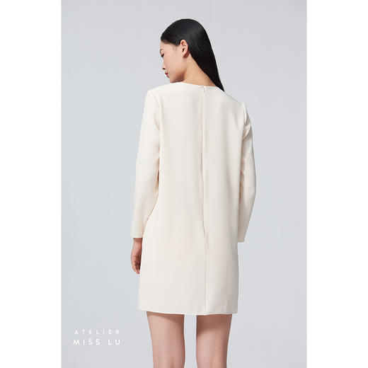 【第一性】不规则条形米白拼黑镂空设计廓H形短款连衣裙/0000663 商品图3