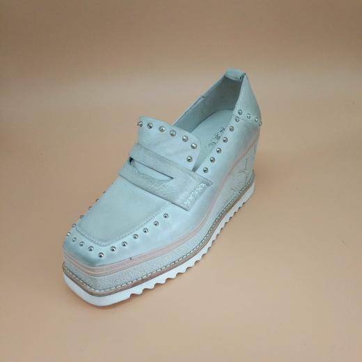 LFGJ 2408  潮流休闲坡跟春秋款女单鞋 商品图0