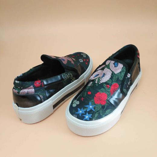 LFGJ0226设计师款春季中性复古拼接女单鞋 商品图5