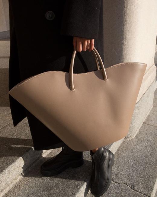 Little Liffner 栗棕色/灰褐色/米白色大号牛皮郁金香型手提包 商品图3