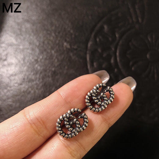 Gucci interlocking系列 互扣式双G耳钉 商品图4