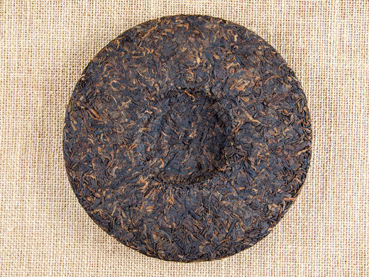 2017年和顺乔木圆茶熟茶1片(400克/片) 商品图3