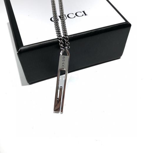Gucci情侣G字竖长条吊坠牌 商品图1