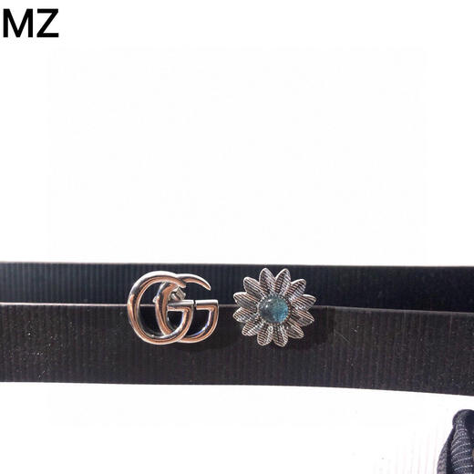 Gucci古驰不对称小雏菊耳钉 商品图5