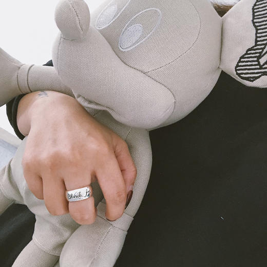 Gucci Blind for love系列 爱无畏9mm戒指 商品图6