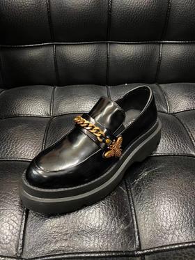 LFGJ 6104  小蜜蜂金属链条漆皮英伦风松糕鞋