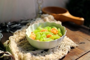 怎样炒出饭店级别的幼嫩西芹(附正确的西芹处理手法)的做法 步骤16