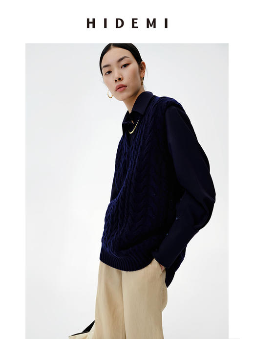 HIDEMI 美利奴羊毛绞花V领背心 原白色/藏蓝色 商品图12