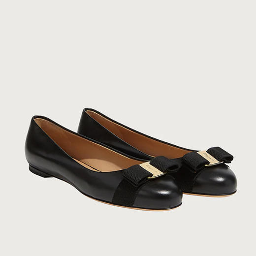 FERRAGAMO 菲拉格慕 女士平底皮鞋 黑色光皮 576597 商品图1
