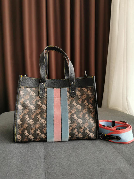 Coach蔻驰马车30号托特包-黑色条纹款 商品图0